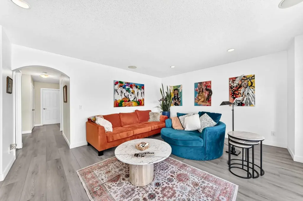 24 Brightonstone Gardens SE Calgary AB T2Z 0C7