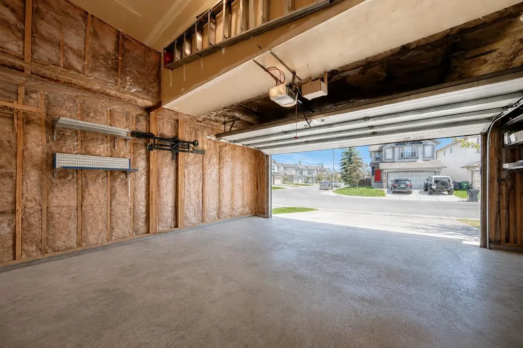 24 Brightonstone Gardens SE Calgary AB T2Z 0C7