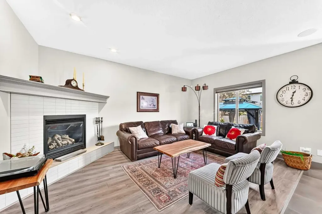 24 Brightonstone Gardens SE Calgary AB T2Z 0C7