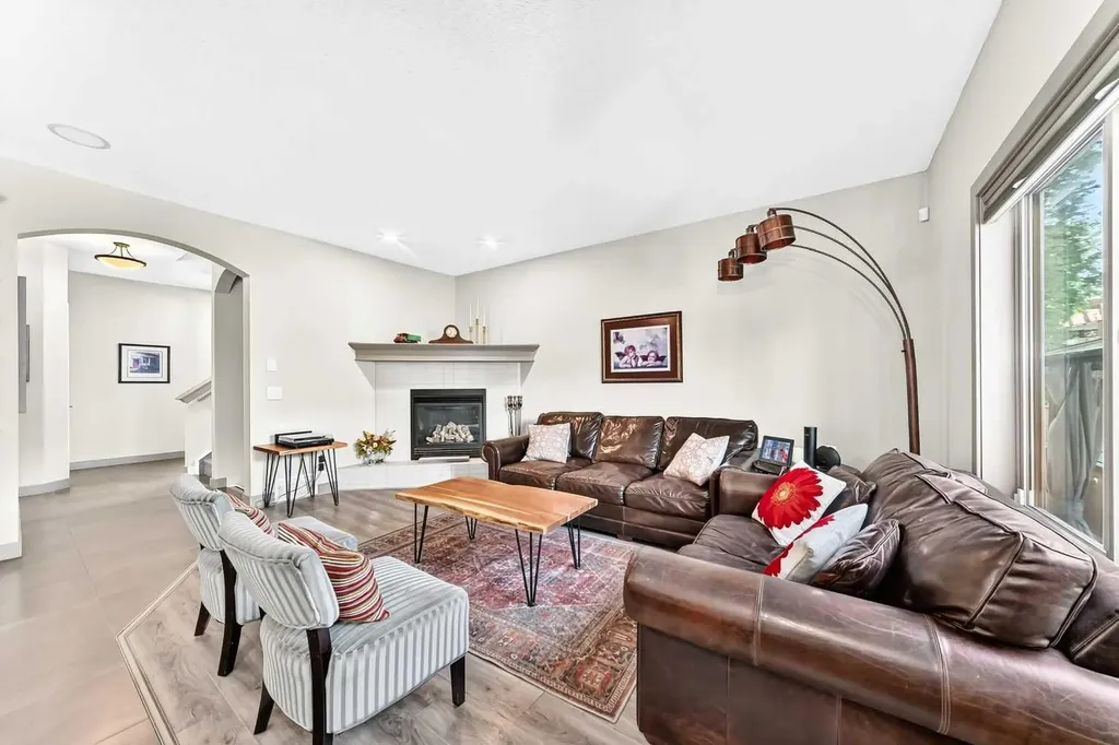 24 Brightonstone Gardens SE Calgary AB T2Z 0C7