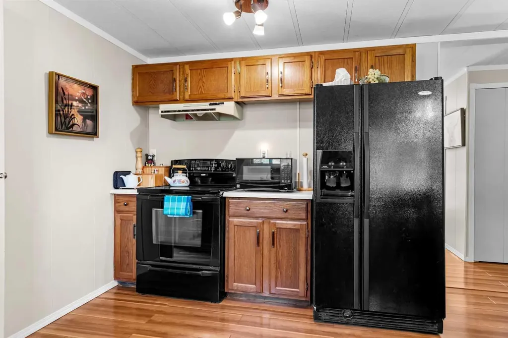 24508 Twp Road 361 Rural Red Deer County AB T0M 1R0