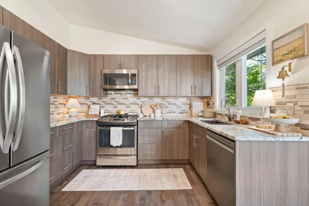 36 Sunvista Place SE Calgary AB T2X 2T4