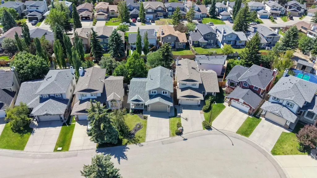 36 Sunvista Place SE Calgary AB T2X 2T4
