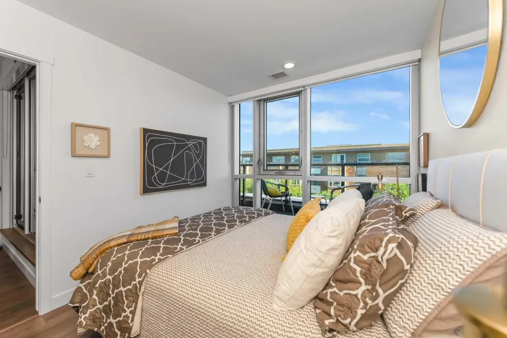 88 9 Street NE Calgary AB T2E 4E1
