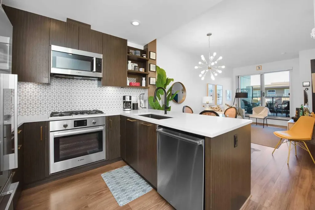 88 9 Street NE Calgary AB T2E 4E1