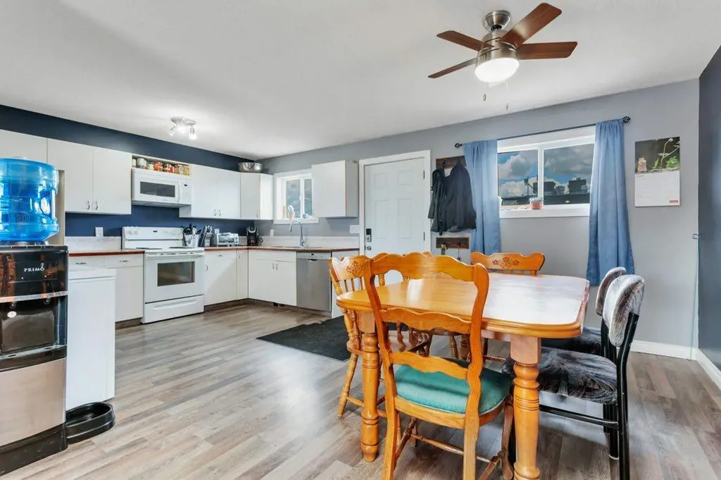 4917 Wocmacks Road Blackfalds AB T0M0J0