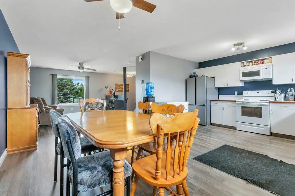 4917 Wocmacks Road Blackfalds AB T0M0J0