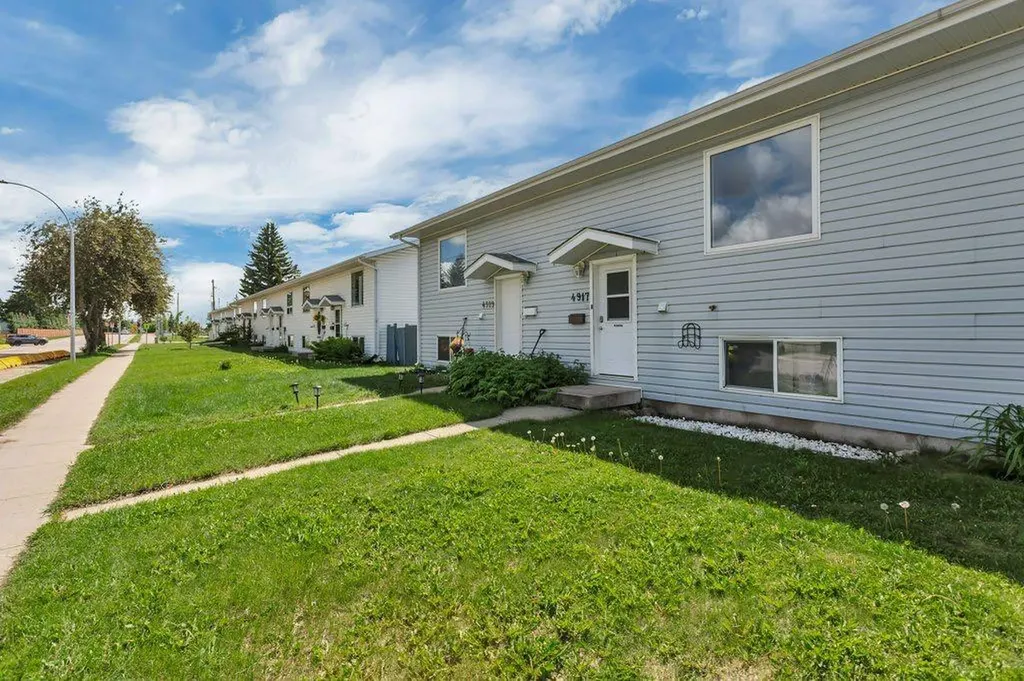 4917 Wocmacks Road Blackfalds AB T0M0J0