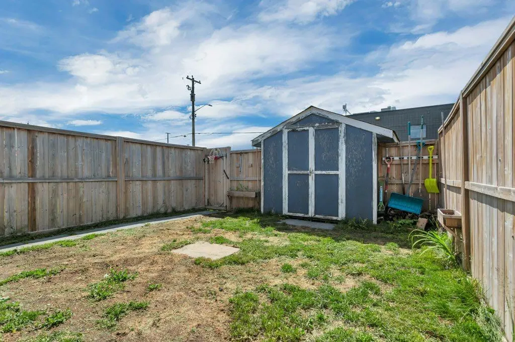4917 Womacks Road Blackfalds AB T0M0J0