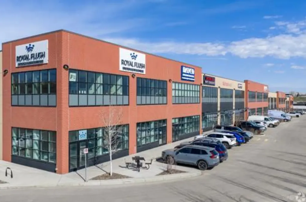 5073 11 Street SE Calgary AB T2G2A7