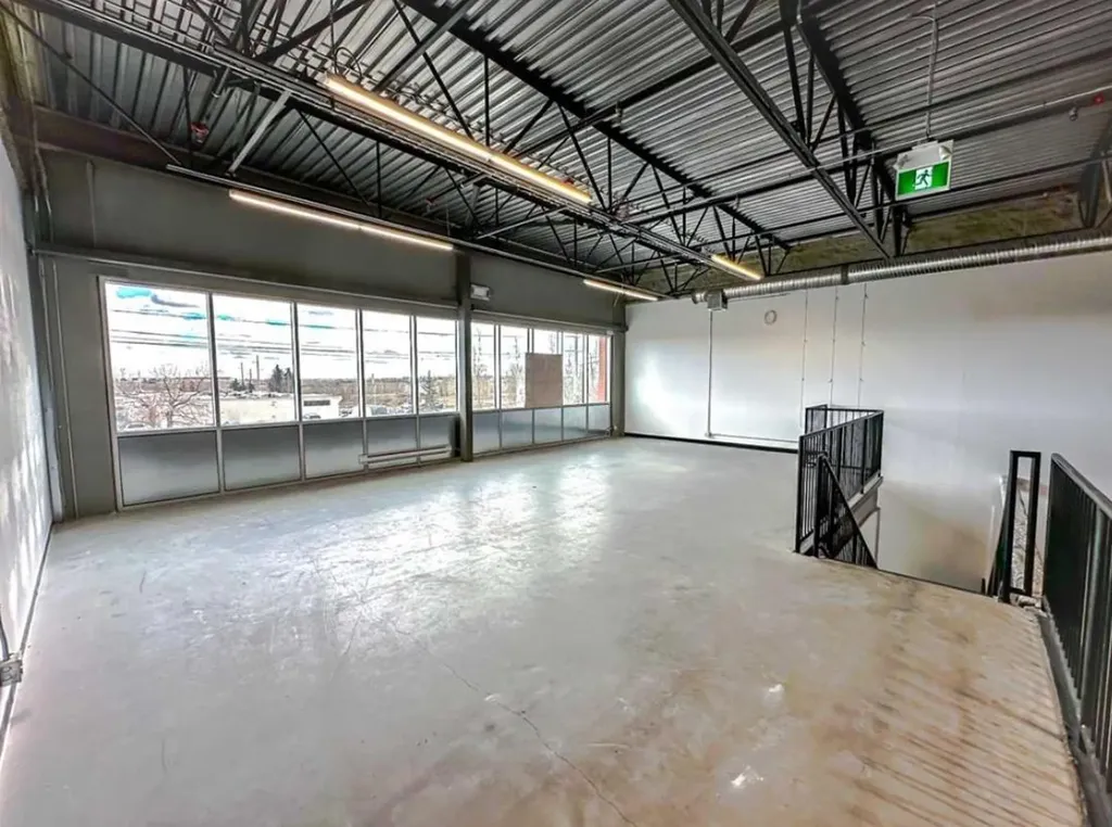 5073 11 Street SE Calgary AB T2G2A7
