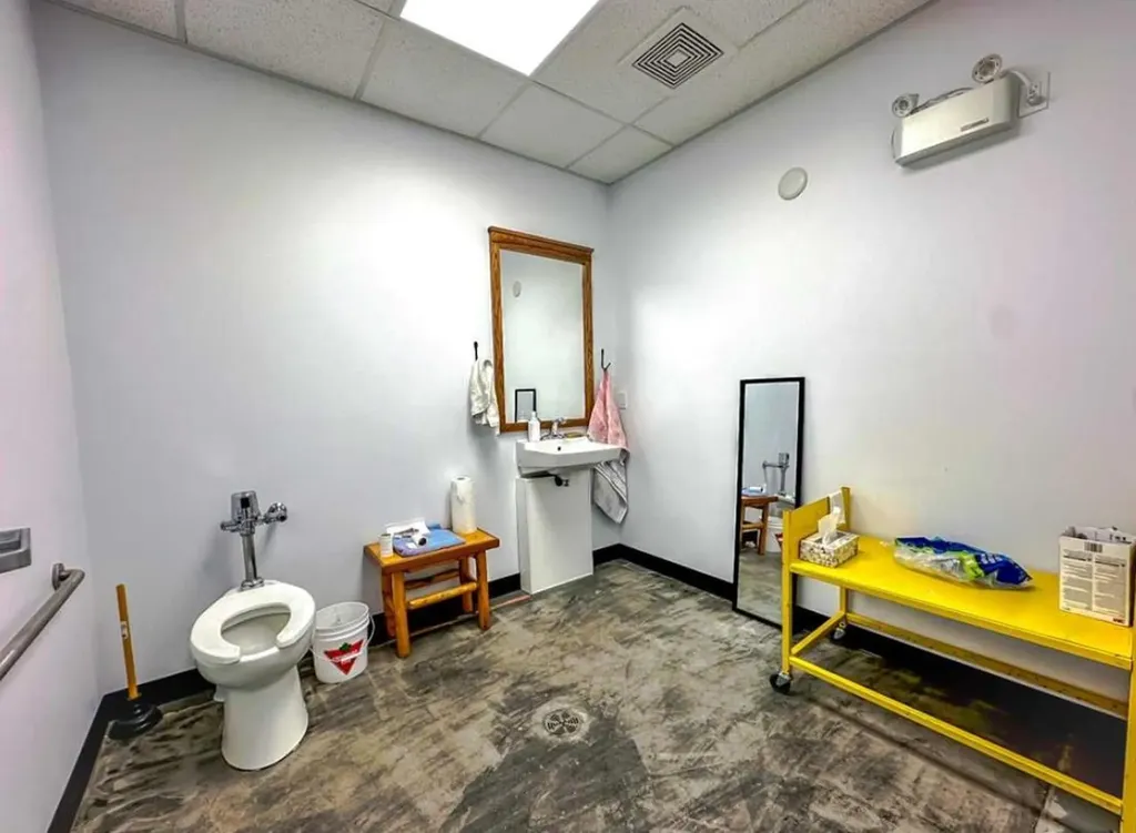 5073 11 Street SE Calgary AB T2G2A7