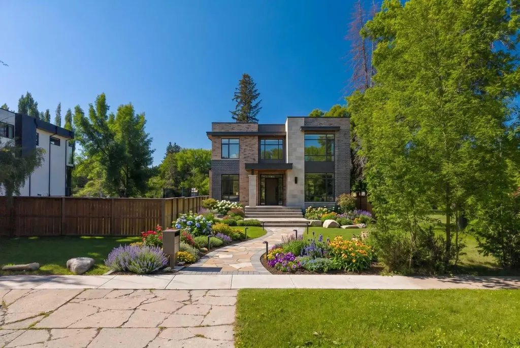 407 40 Avenue SW Calgary AB T2S 0X5