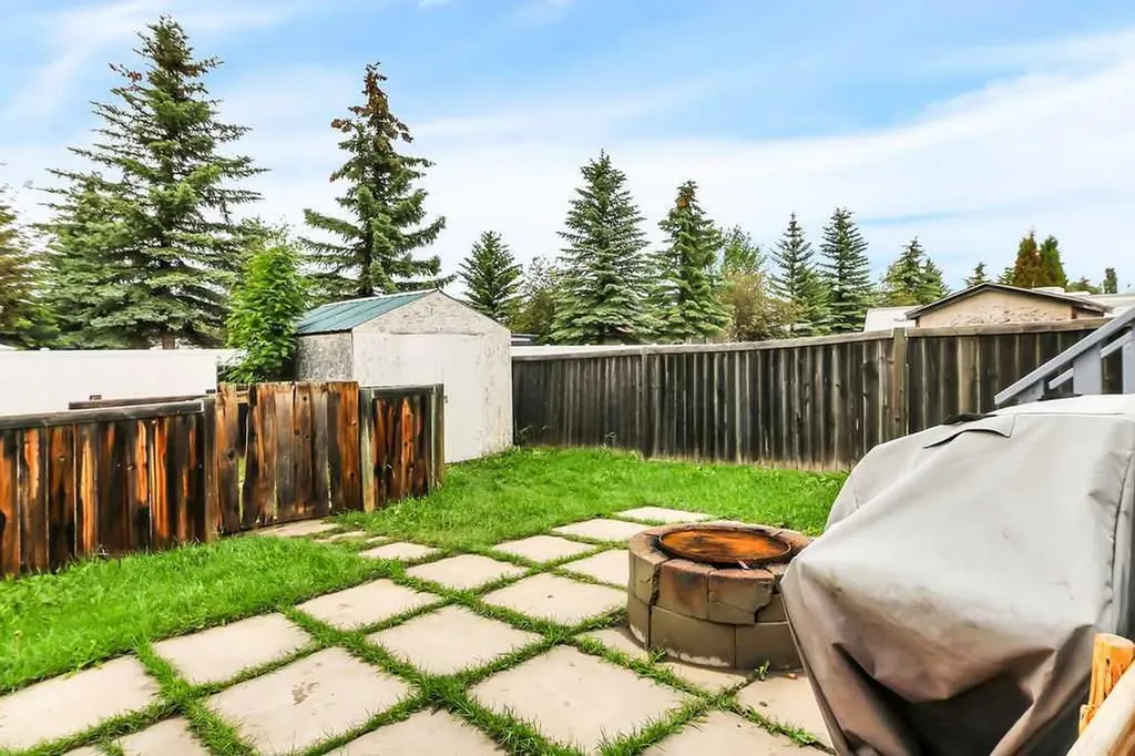 67 Durand Crescent Red Deer AB T4P 2P4
