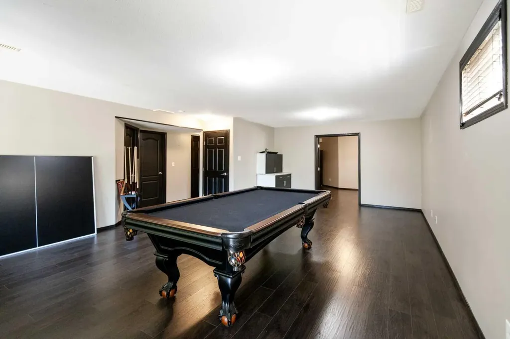 59 Burris Pointe Lacombe AB T4L 0A3