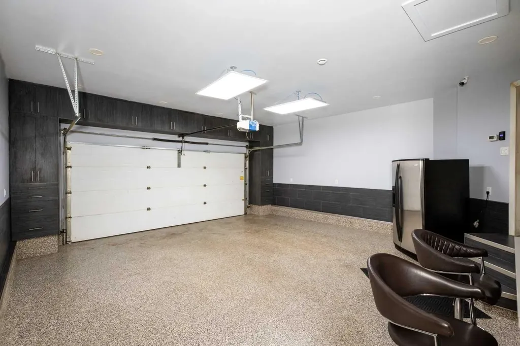 59 Burris Pointe Lacombe AB T4L 0A3
