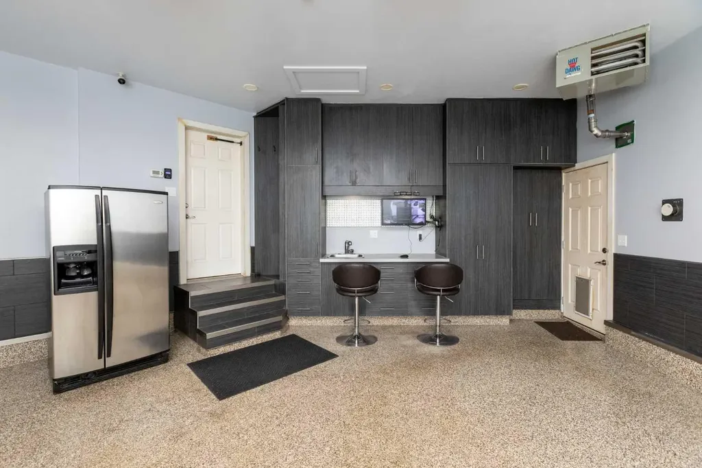 59 Burris Pointe Lacombe AB T4L 0A3