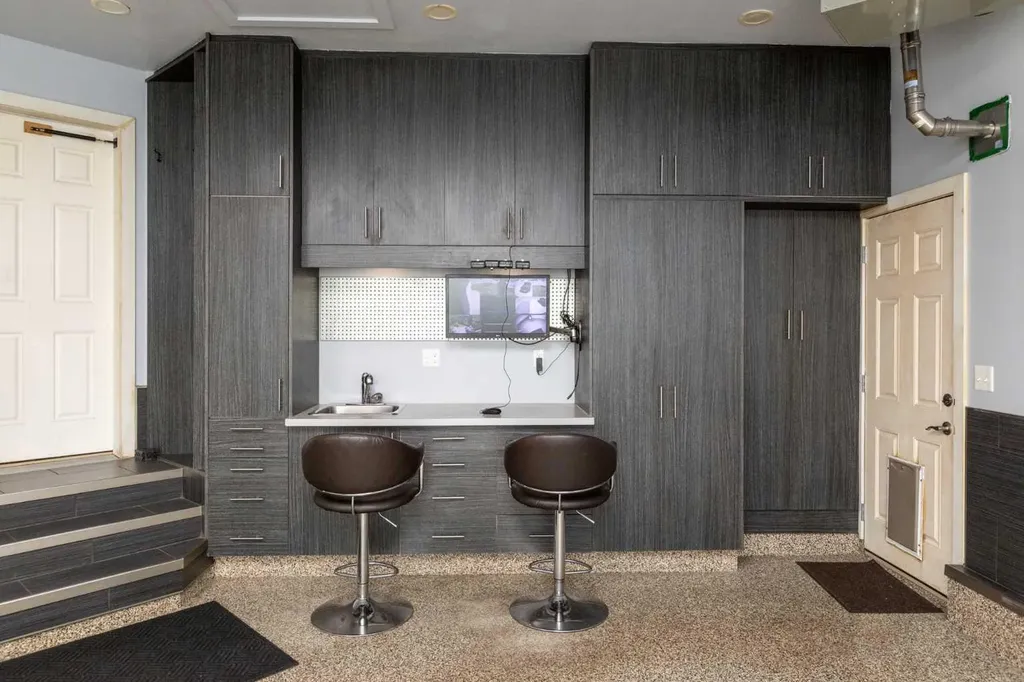 59 Burris Pointe Lacombe AB T4L 0A3