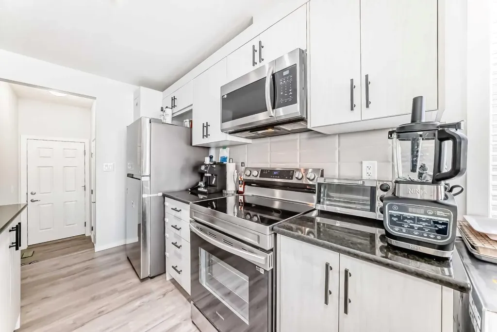 181 Yorkville Boulevard SW Calgary AB T2X 0R4