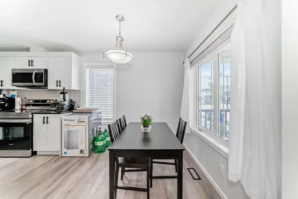 181 Yorkville Boulevard SW Calgary AB T2X 0R4