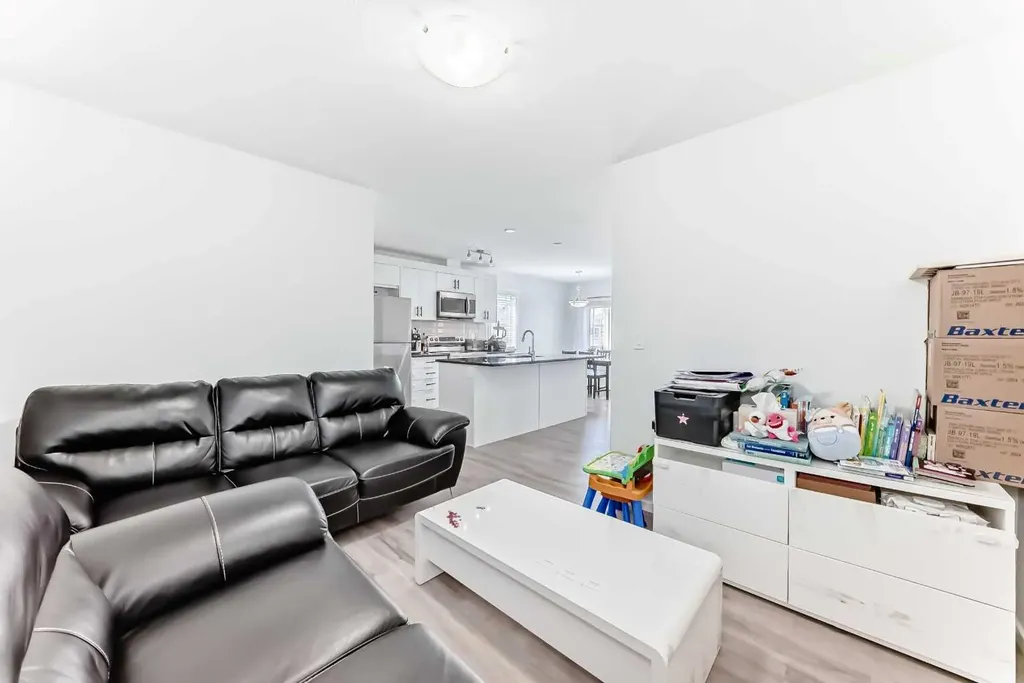 181 Yorkville Boulevard SW Calgary AB T2X 0R4