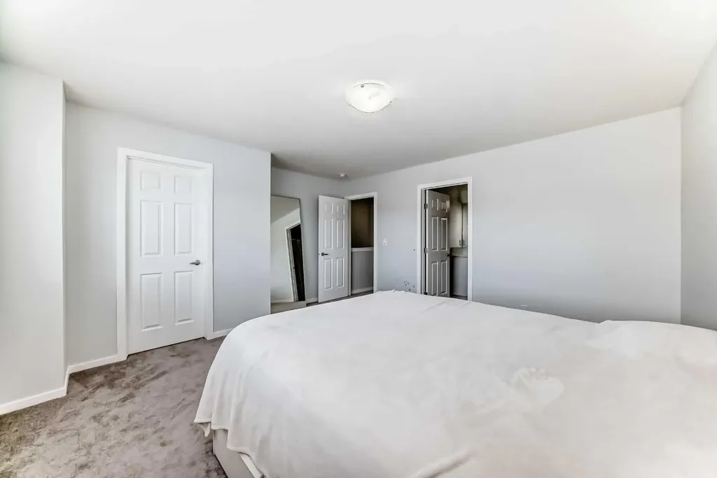 181 Yorkville Boulevard SW Calgary AB T2X 0R4
