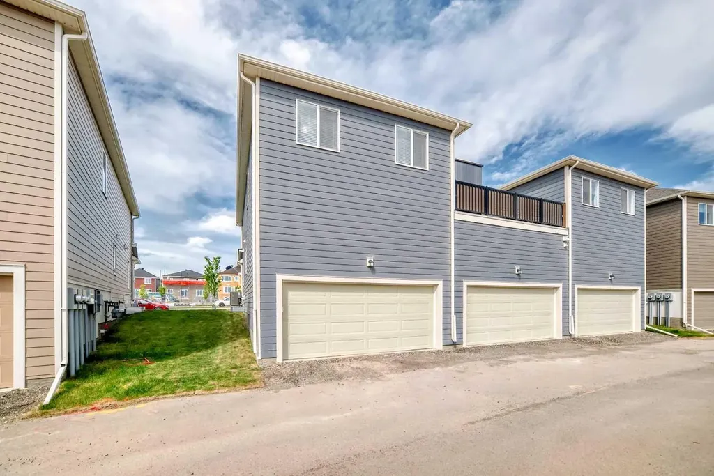 181 Yorkville Boulevard SW Calgary AB T2X 0R4