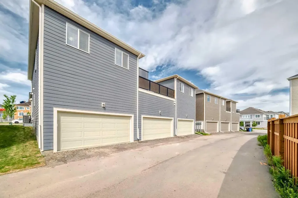 181 Yorkville Boulevard SW Calgary AB T2X 0R4