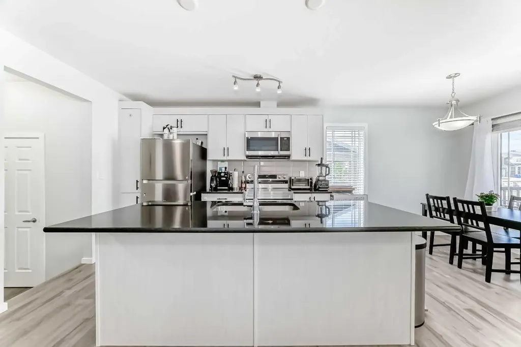181 Yorkville Boulevard SW Calgary AB T2X 0R4