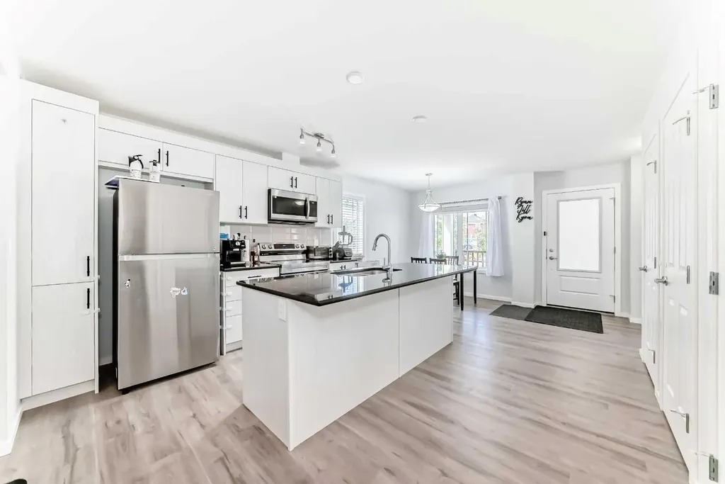 181 Yorkville Boulevard SW Calgary AB T2X 0R4
