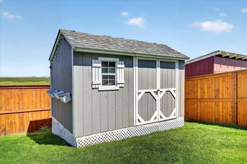 61 Hanson Lane NE Langdon AB T0J 1X1