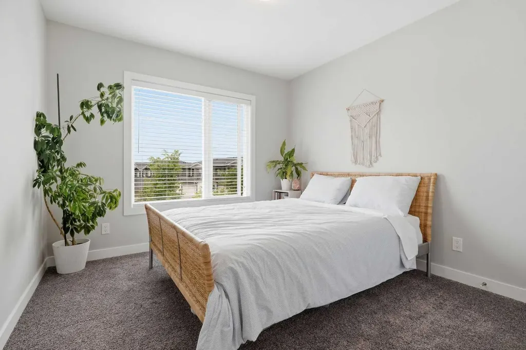 26 Crestbrook Drive SW Calgary AB T3B 6G3
