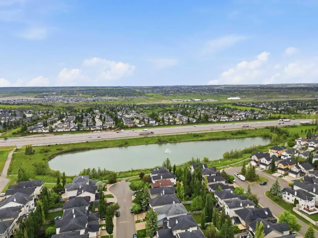 26 Crestbrook Drive SW Calgary AB T3B 6G3