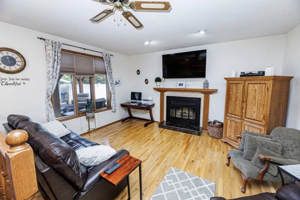 78 Dunning Crescent Red Deer AB T4R2G3