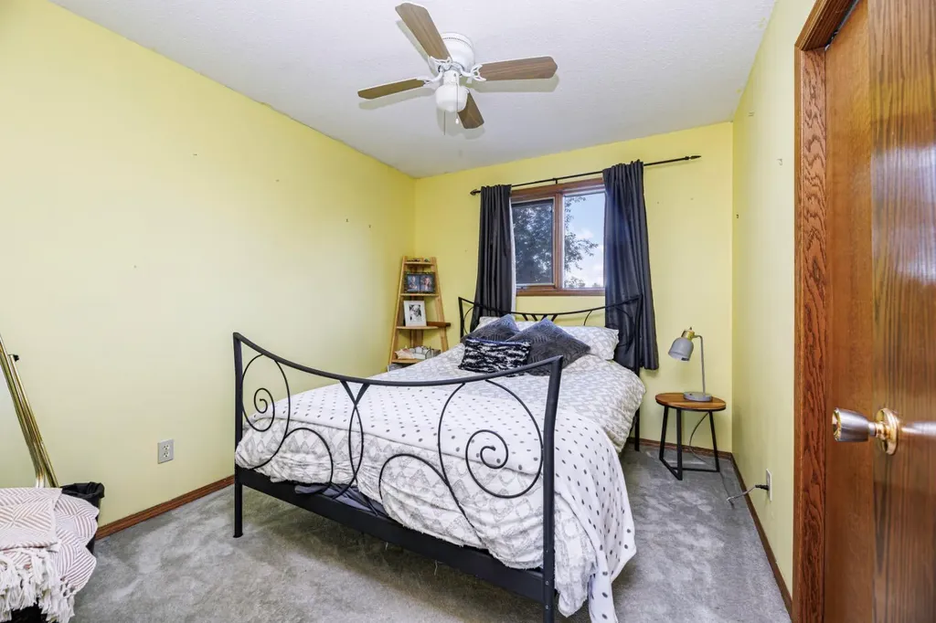 78 Dunning Crescent Red Deer AB T4R2G3