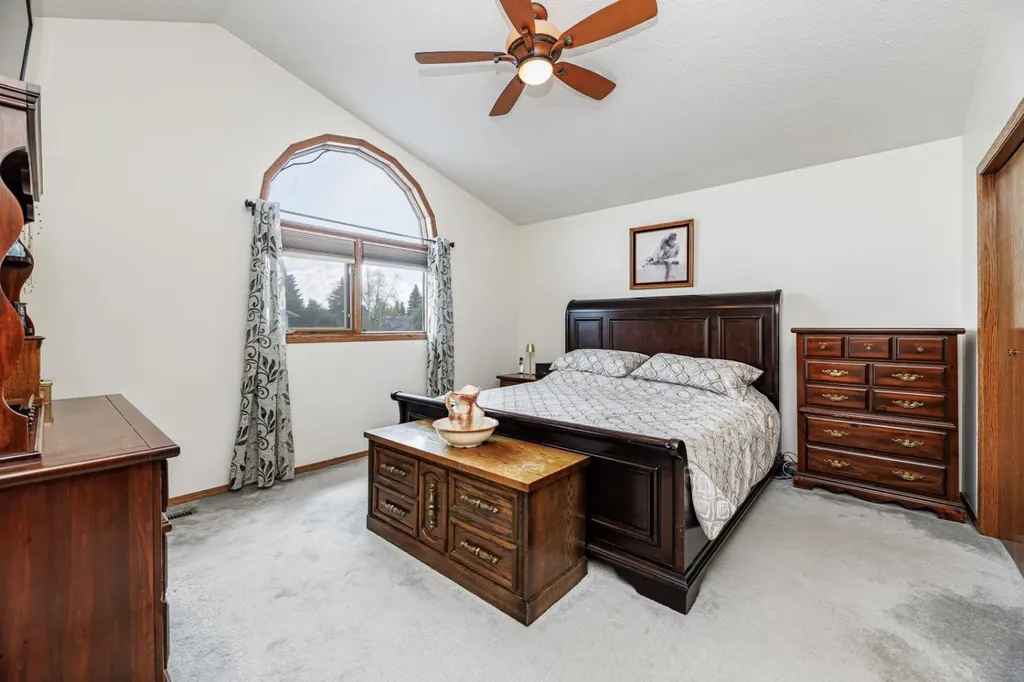 78 Dunning Crescent Red Deer AB T4R2G3