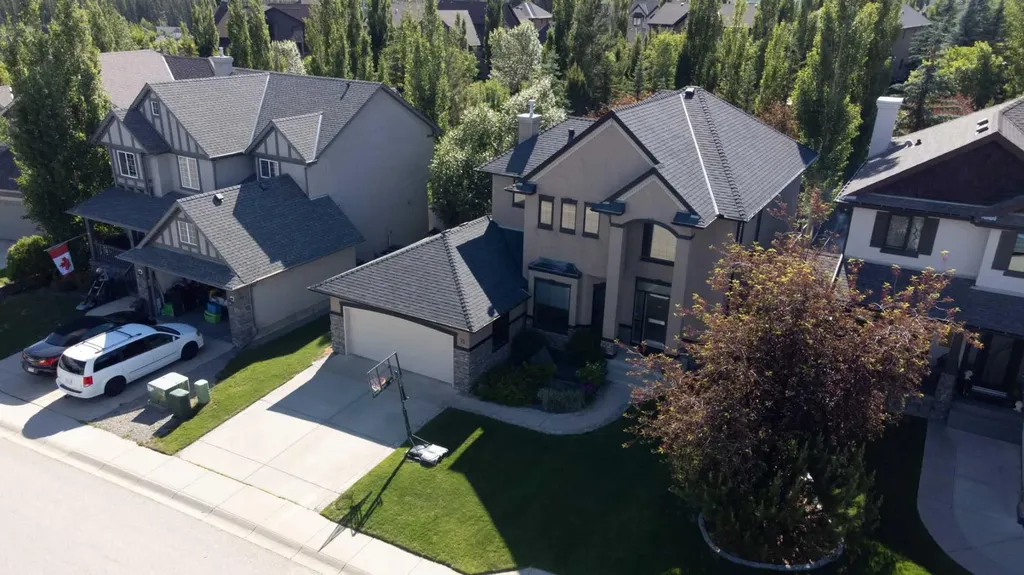 75 Discovery Ridge Mount SW Calgary AB T3H 5G2