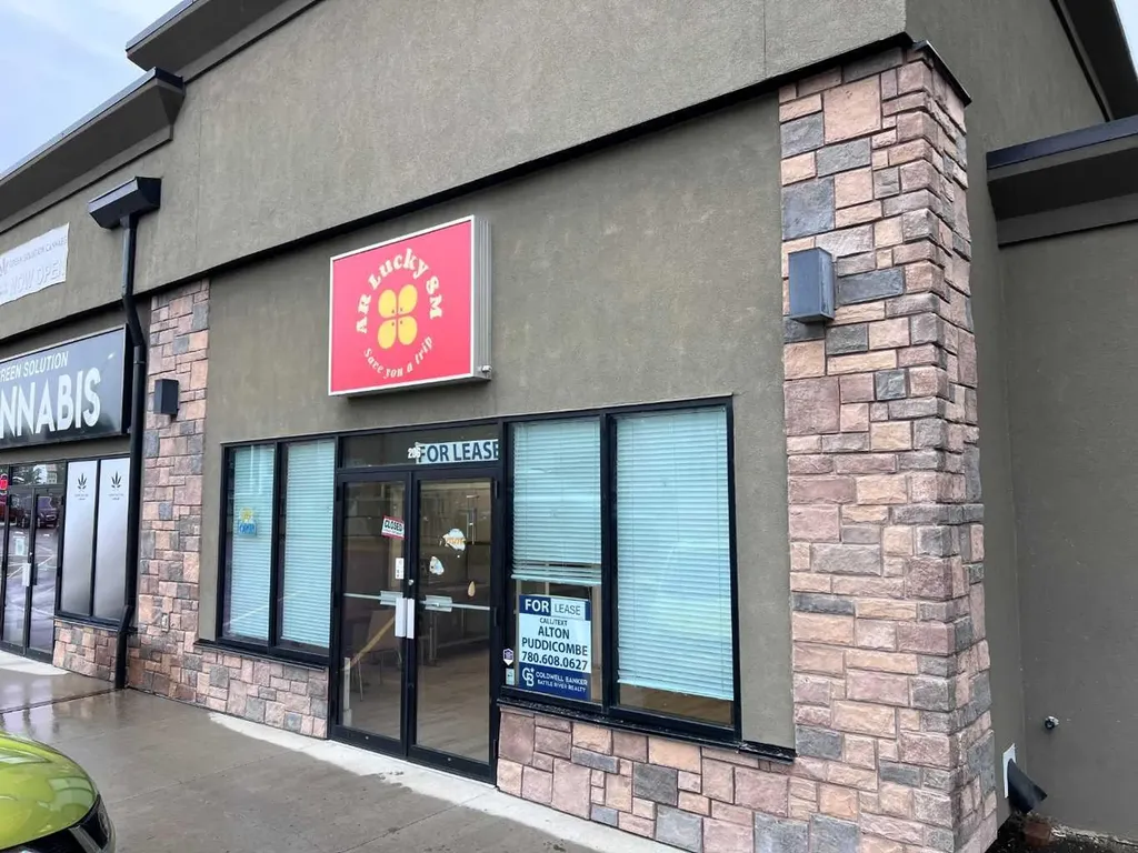5703 48 Avenue Camrose AB T4V0J9