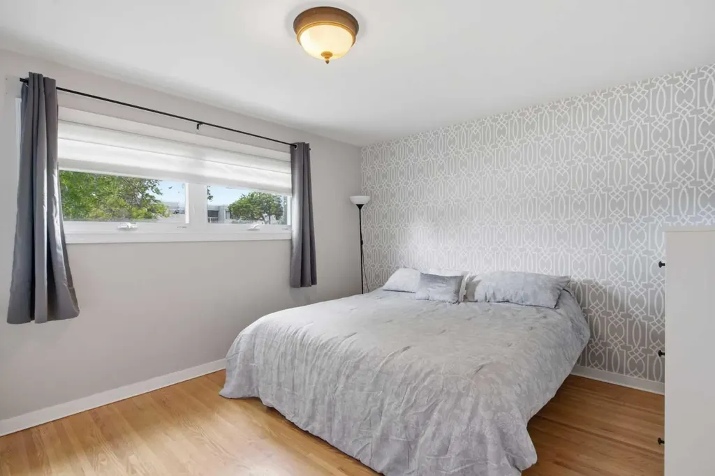 8616 Elbow Drive SW Calgary AB T2V 1K7