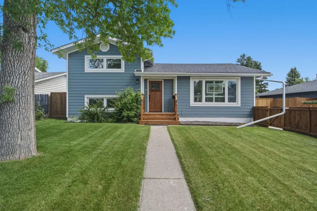 8616 Elbow Drive SW Calgary AB T2V 1K7