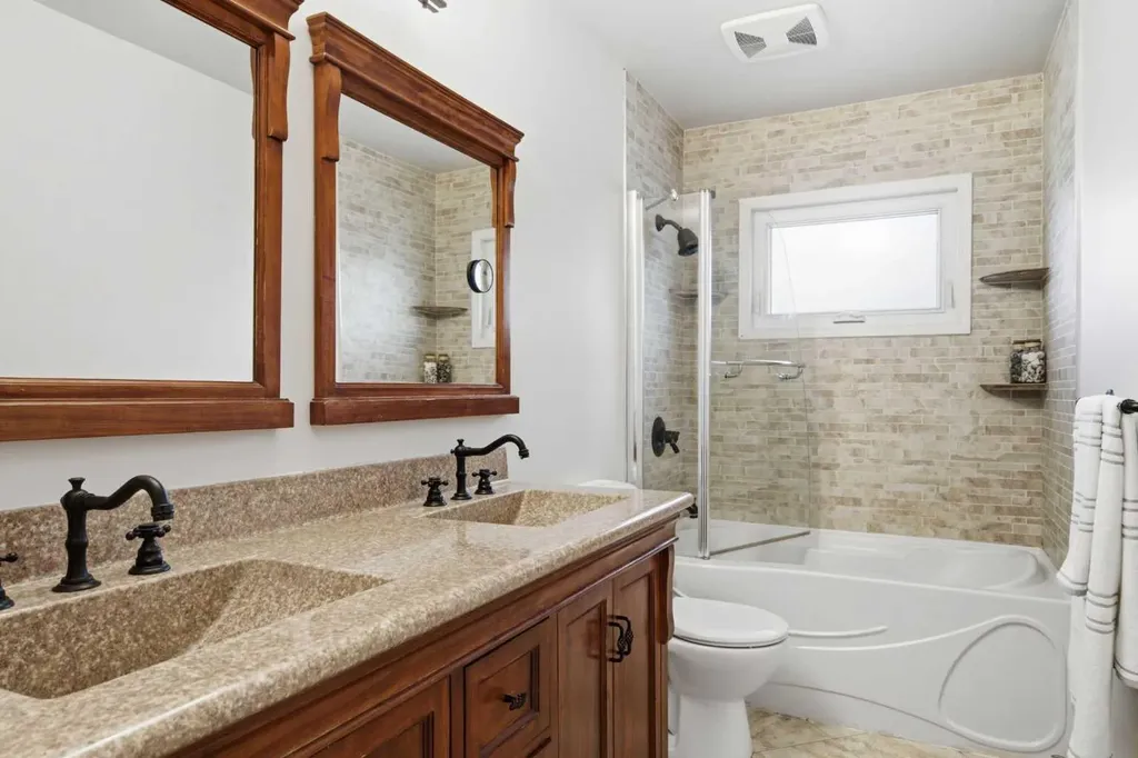 8616 Elbow Drive SW Calgary AB T2V 1K7