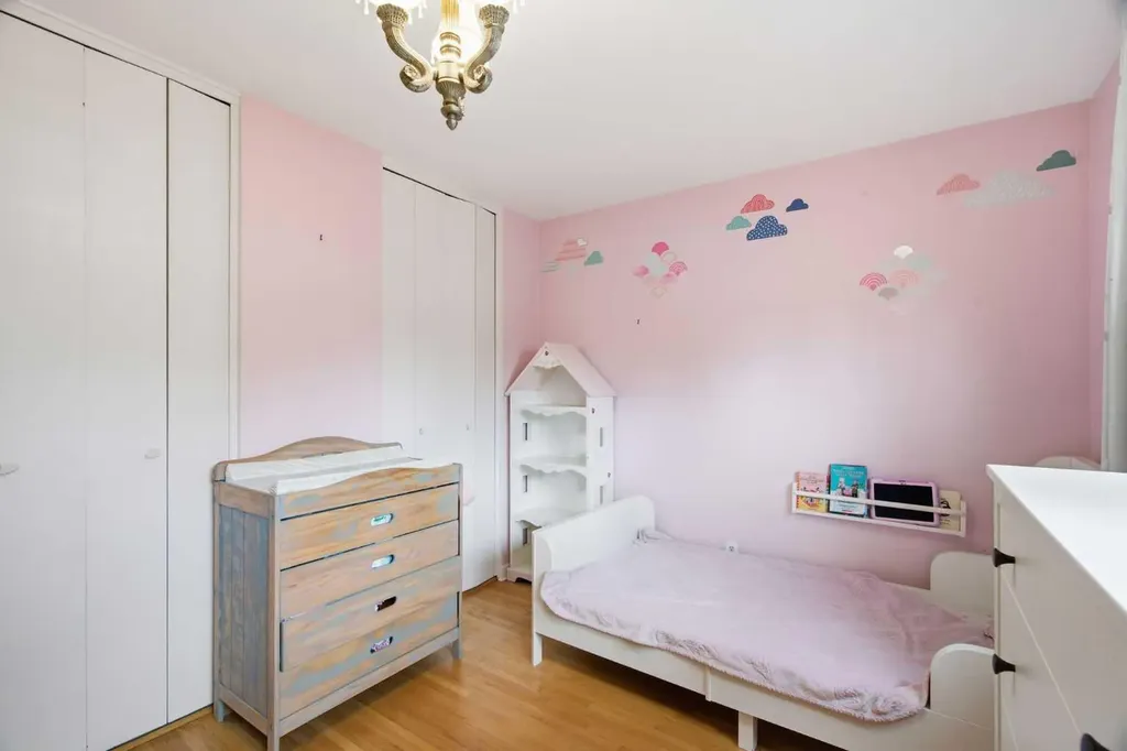 8616 Elbow Drive SW Calgary AB T2V 1K7