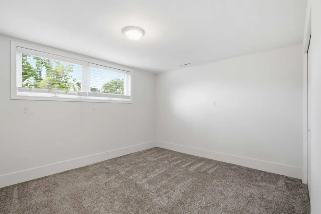 8616 Elbow Drive SW Calgary AB T2V 1K7