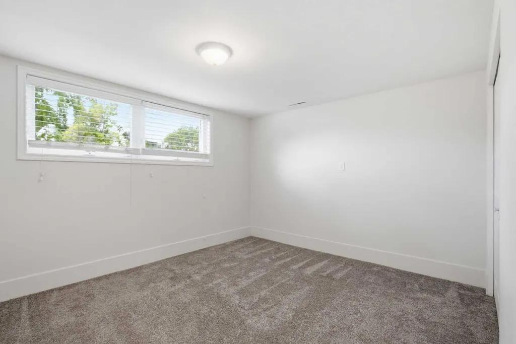 8616 Elbow Drive SW Calgary AB T2V 1K7