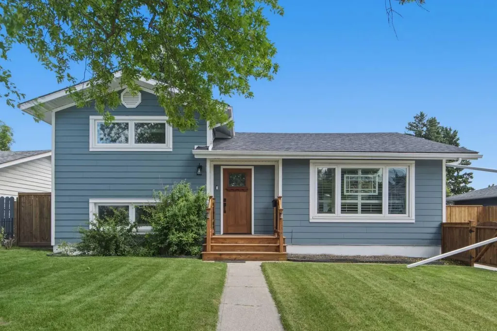 8616 Elbow Drive SW Calgary AB T2V 1K7