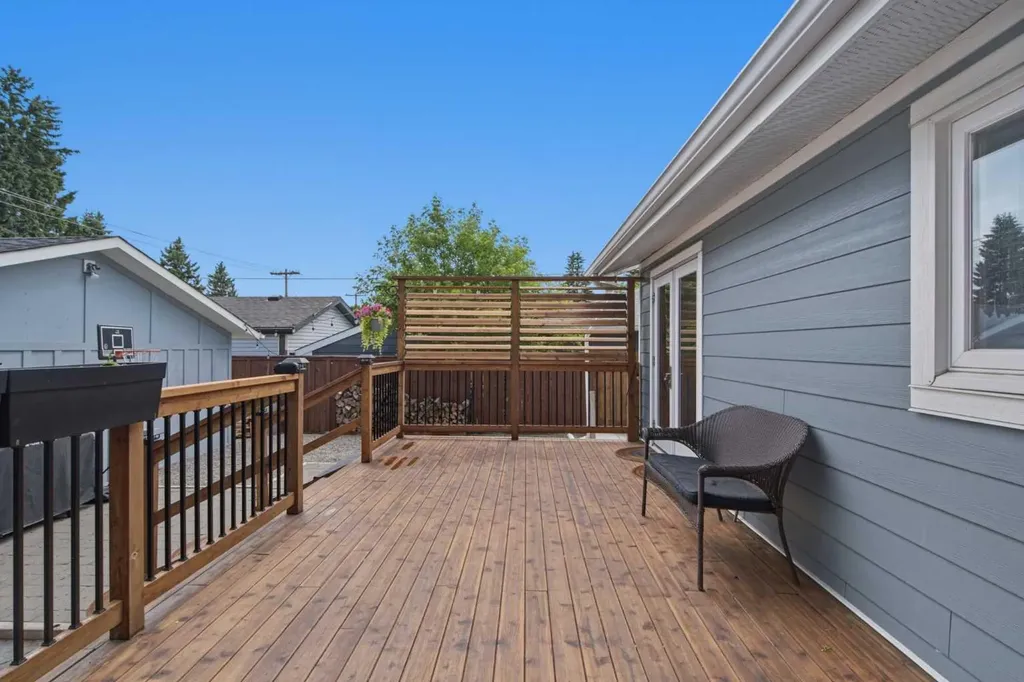 8616 Elbow Drive SW Calgary AB T2V 1K7