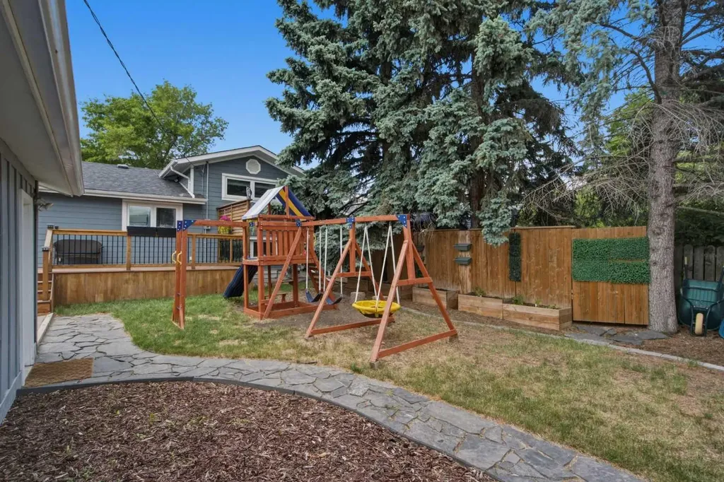 8616 Elbow Drive SW Calgary AB T2V 1K7