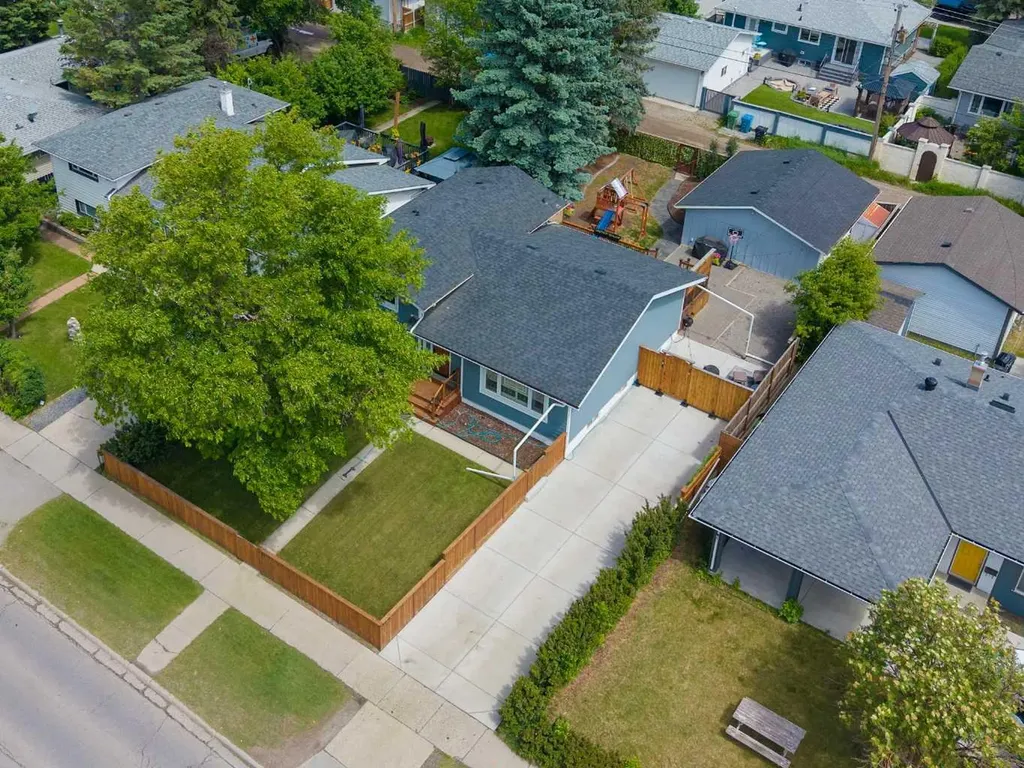 8616 Elbow Drive SW Calgary AB T2V 1K7