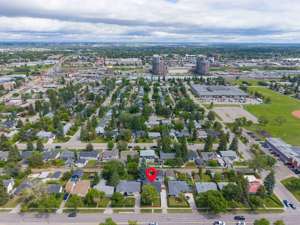 8616 Elbow Drive SW Calgary AB T2V 1K7