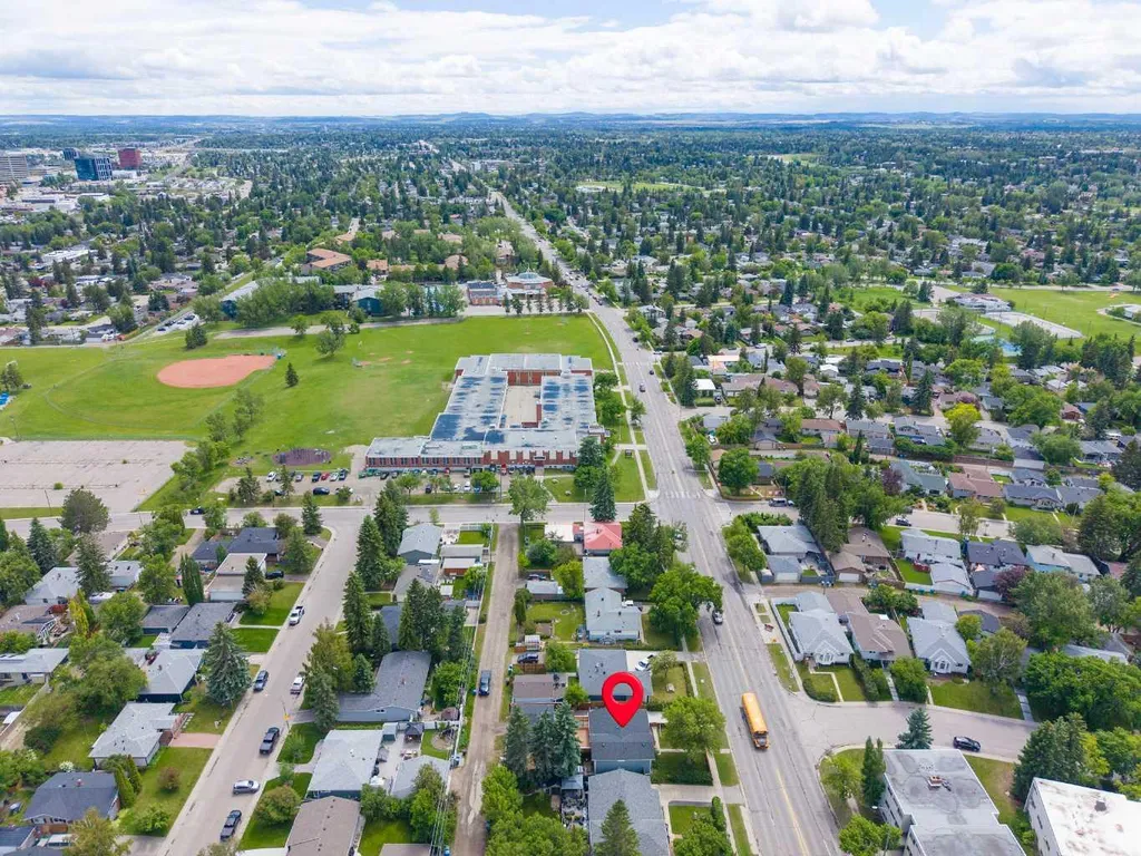 8616 Elbow Drive SW Calgary AB T2V 1K7